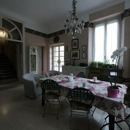 Il Pettirosso Bed & Breakfast Parella